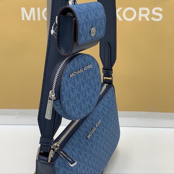 Michael Kors Jet Set Travel Crossbody w Tech Attch - Picture 9 of 16